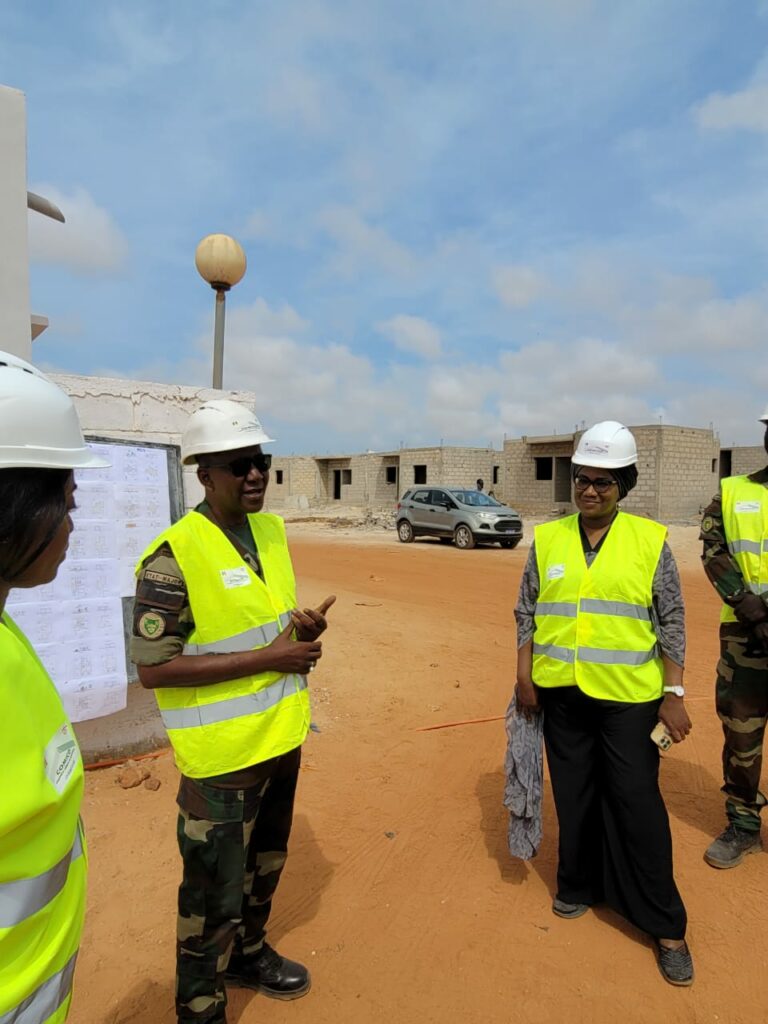 Visite sur site du projet immobilier de 3 500 logements de la COMICO, financé par la BHS, situé dans la commune de Bambilor à 35 km de Dakar