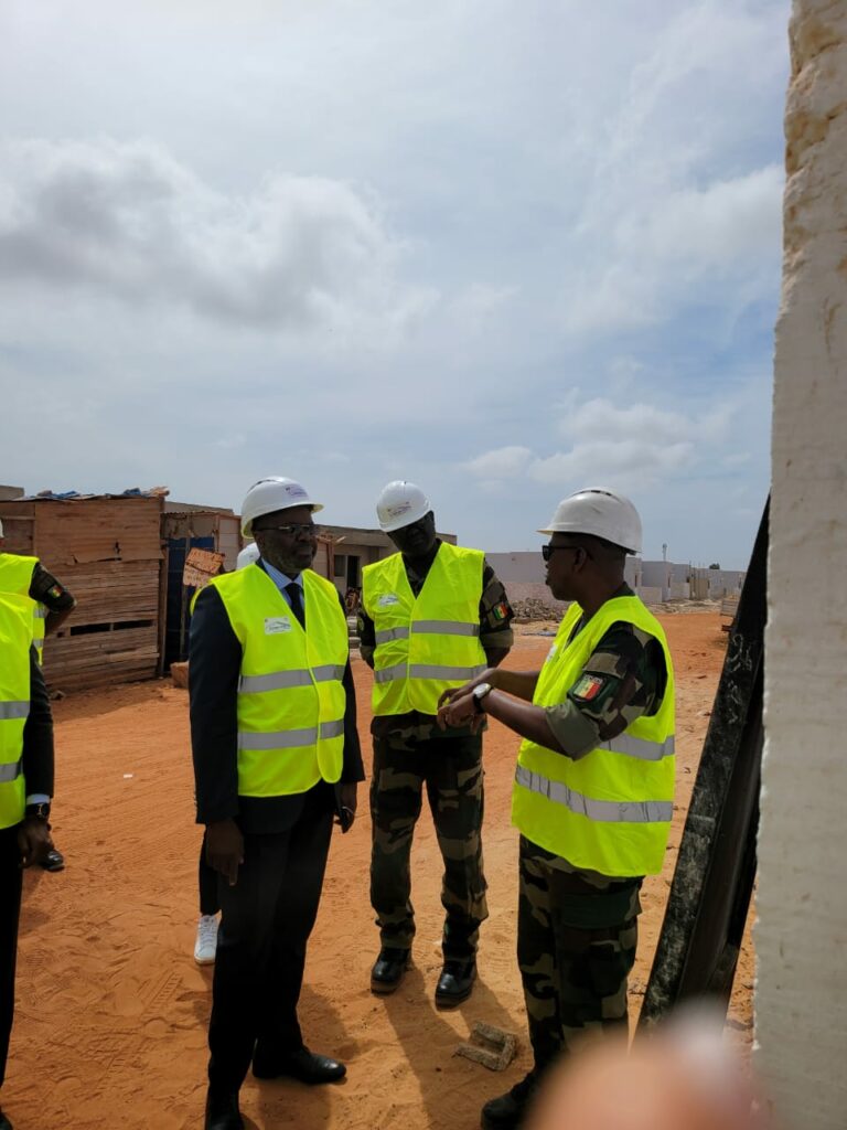 Visite sur site du projet immobilier de 3 500 logements de la COMICO, financé par la BHS, situé dans la commune de Bambilor à 35 km de Dakar