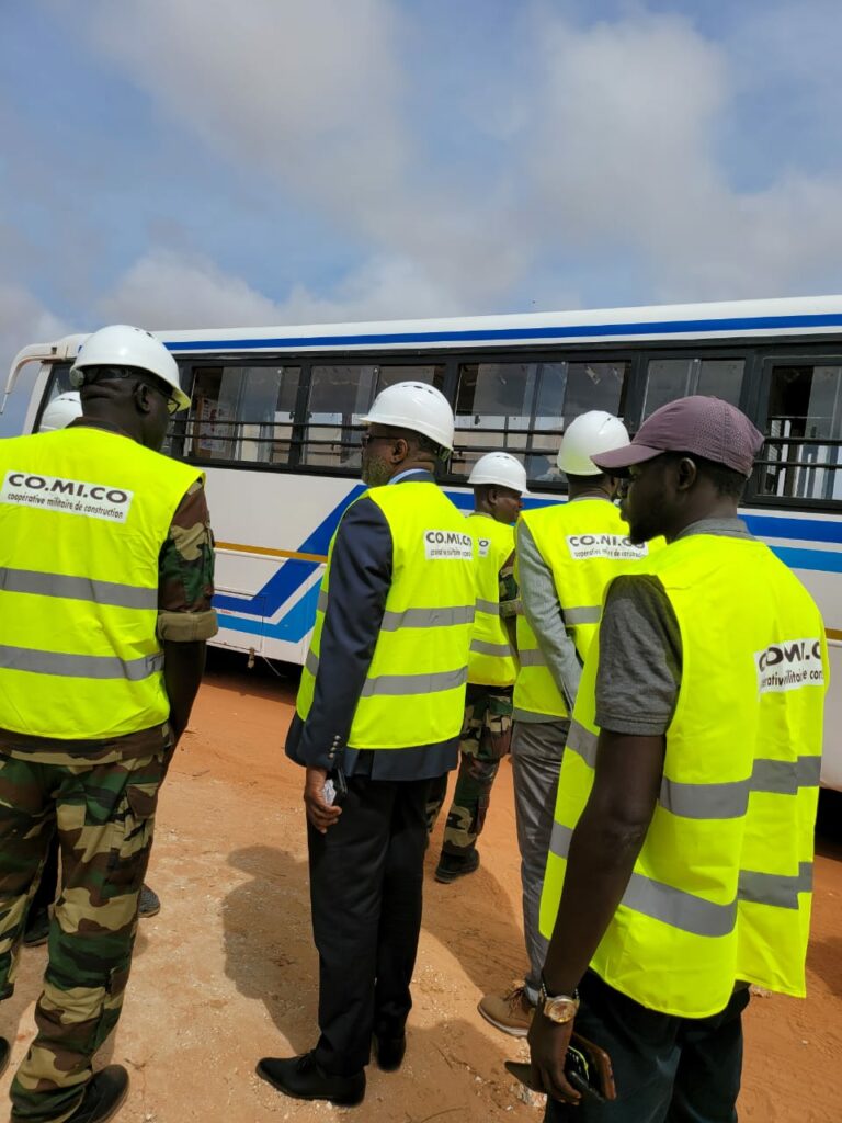 Visite sur site du projet immobilier de 3 500 logements de la COMICO, financé par la BHS, situé dans la commune de Bambilor à 35 km de Dakar